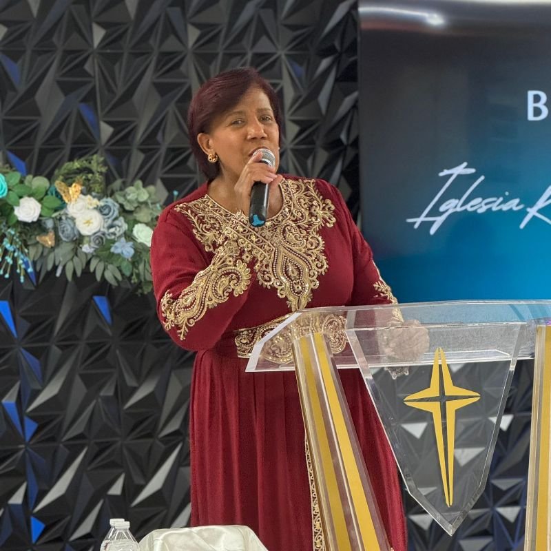 Pastora Karen Sanchez 4